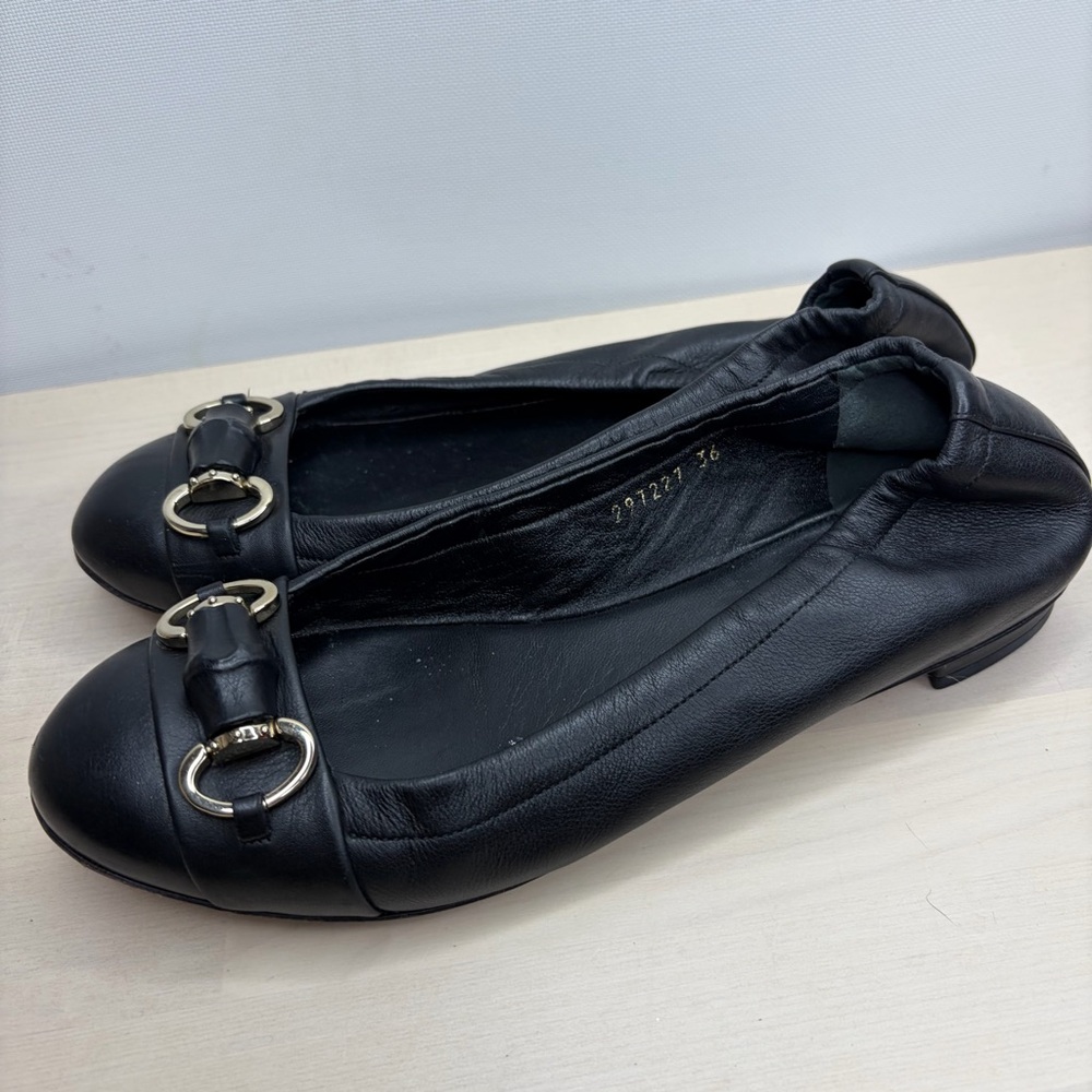 Gucci Black Leather Flats with Gold Accents - Picture 8 of 9